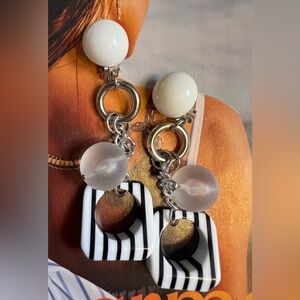 Black and White Striped Dangle Earrings approx 3.5 inches, Clip Earrings Vintage